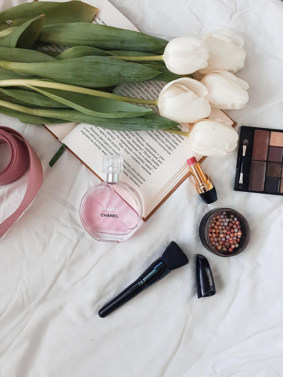 flowers, book, women's, girl, beauty, perfume, spring, blog, details, cosmetic, coffee, morning, chanel, chanel, chanel, chanel, chanel, chanel